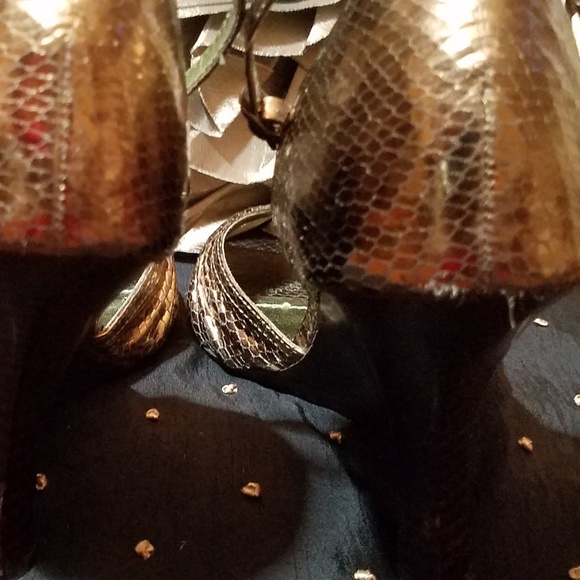 Steve Madden Metallic Heels With Peep toe Sz 8 - Picture 3 of 8